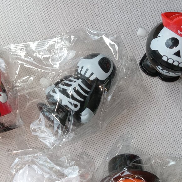 11 New Halloween Windup Toys, Witch, Pumpkin, Skeleton, Vampire & More! - Picture 8 of 9